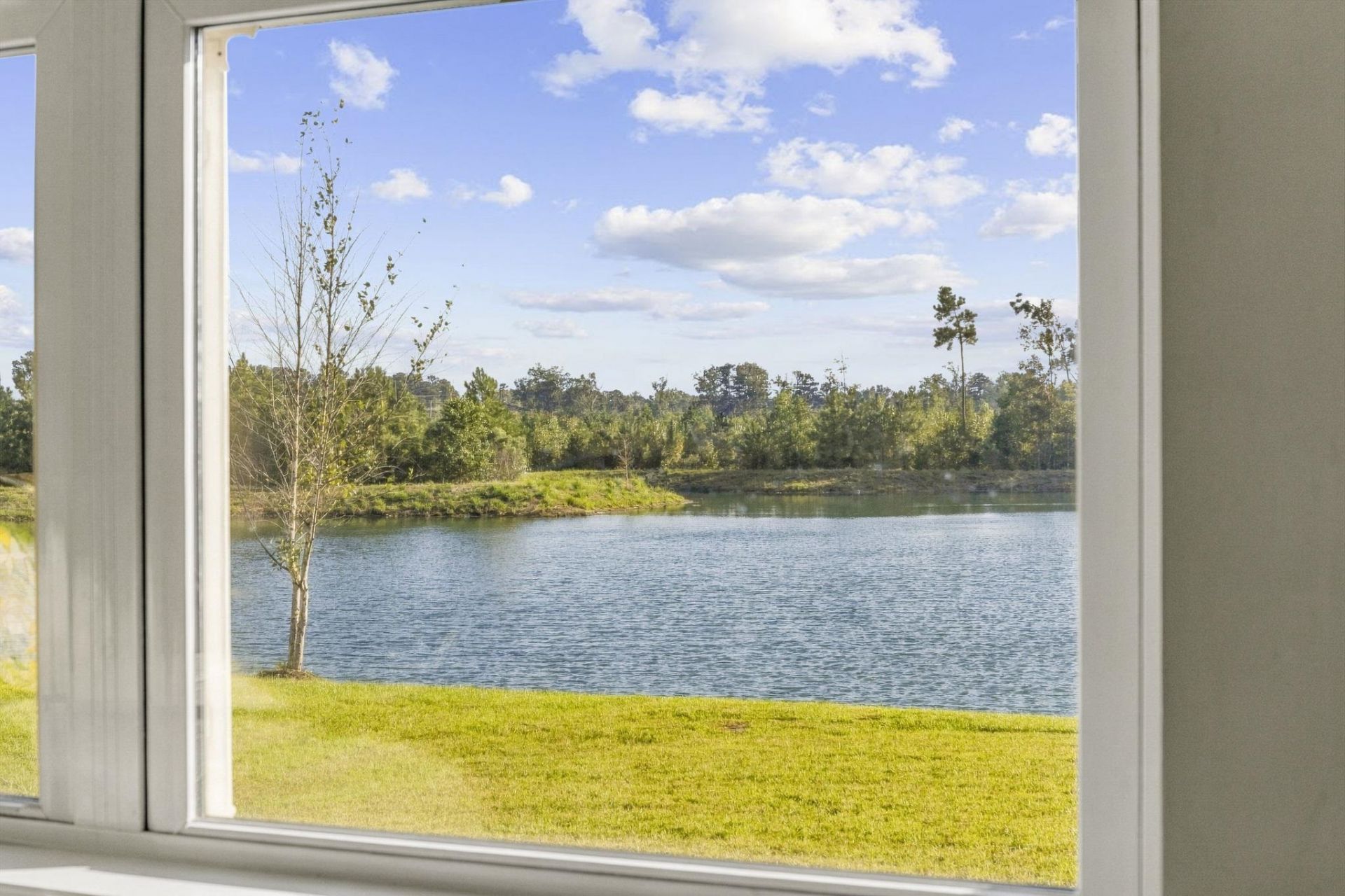 2820 Riverboat Way  Photo 4