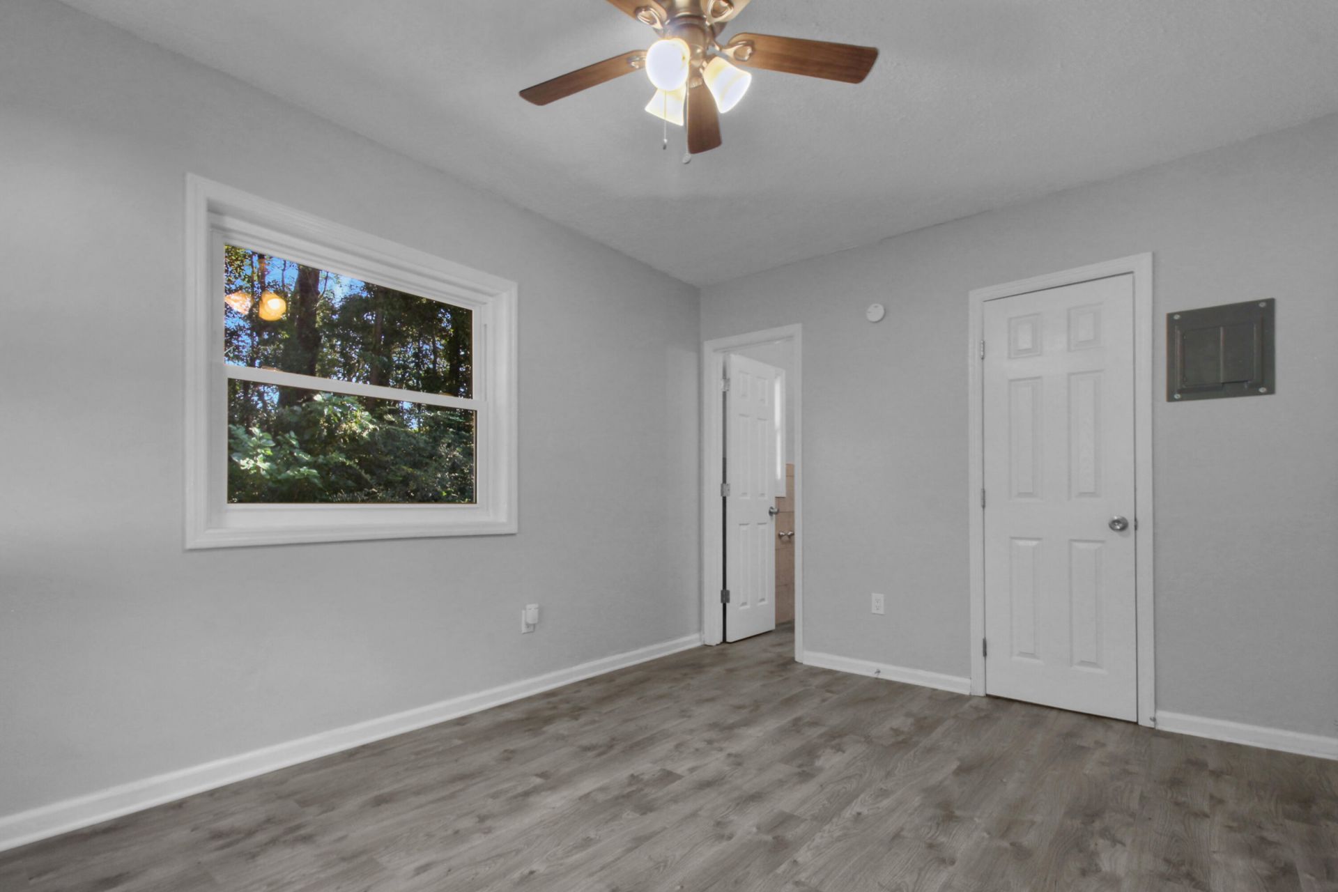4331 Andrews Street Photo 11