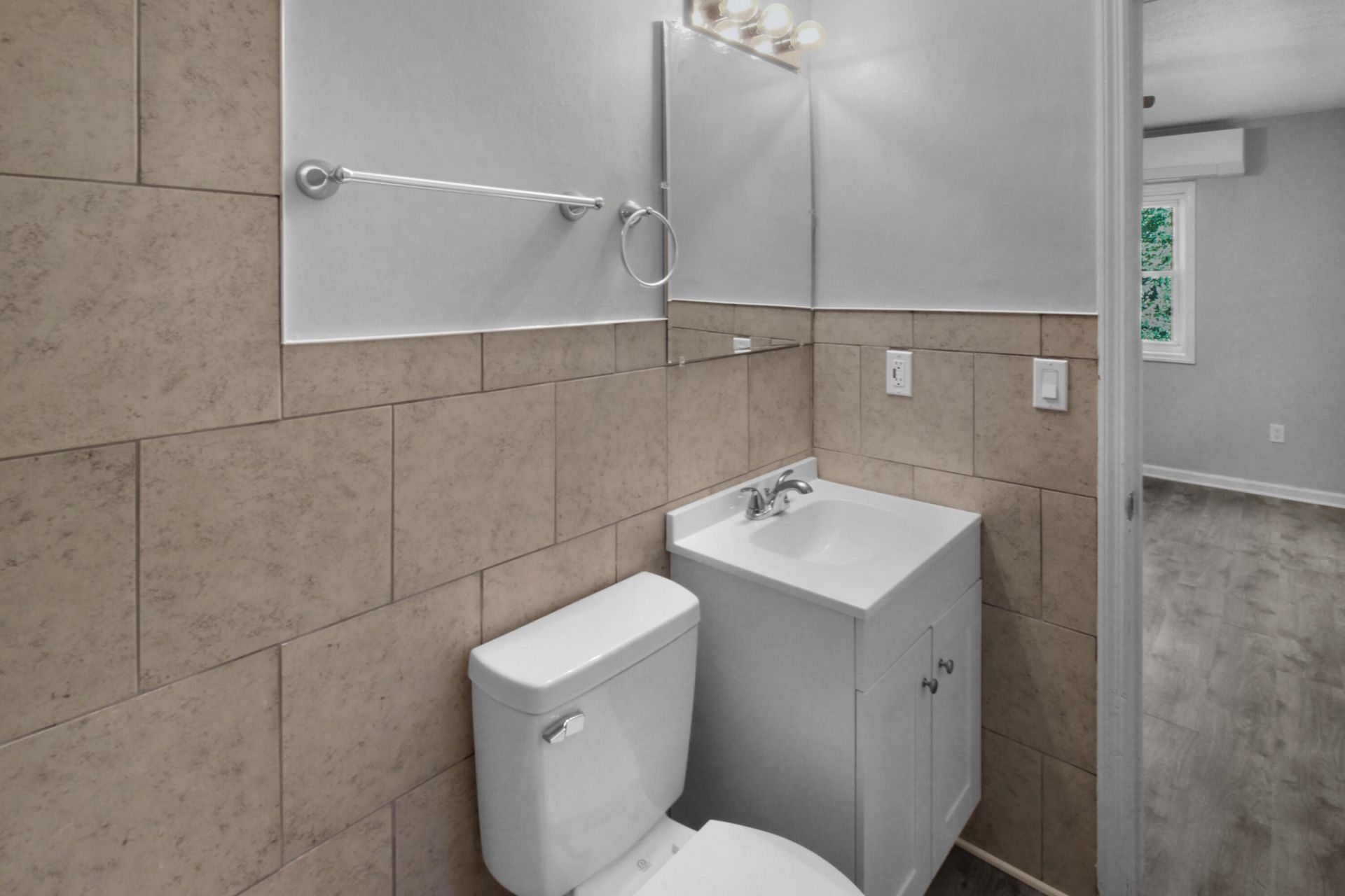 4331 Andrews Street Photo 14