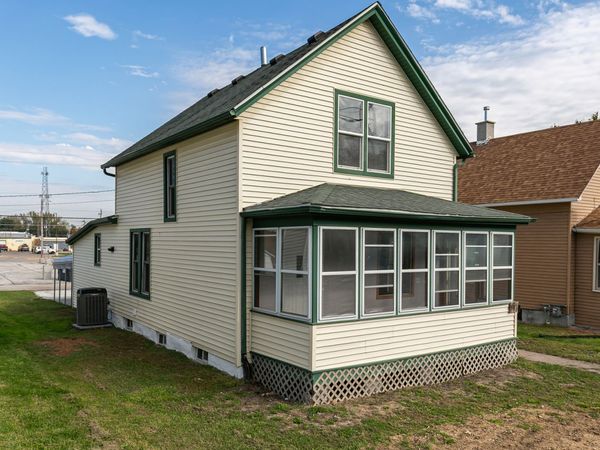 717 17th Avenue , East Moline, IL 61244