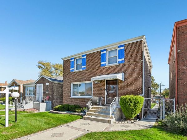 9739 S Woodlawn Avenue , Chicago, IL 60628
