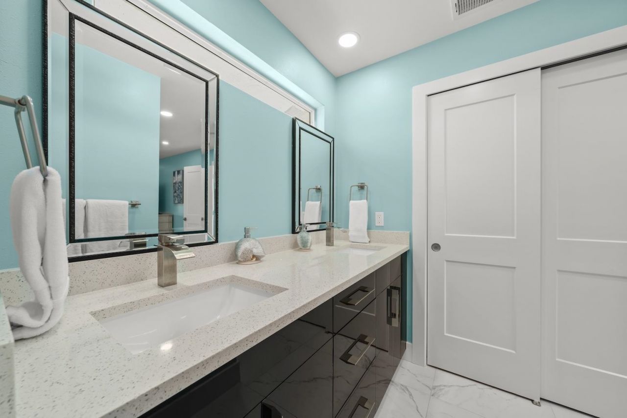 1143 Sand Castle Rd, Sanibel, FL 33957 Photo