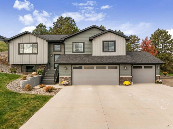 424 MILLSTONE WAY, Rapid City, SD 57701