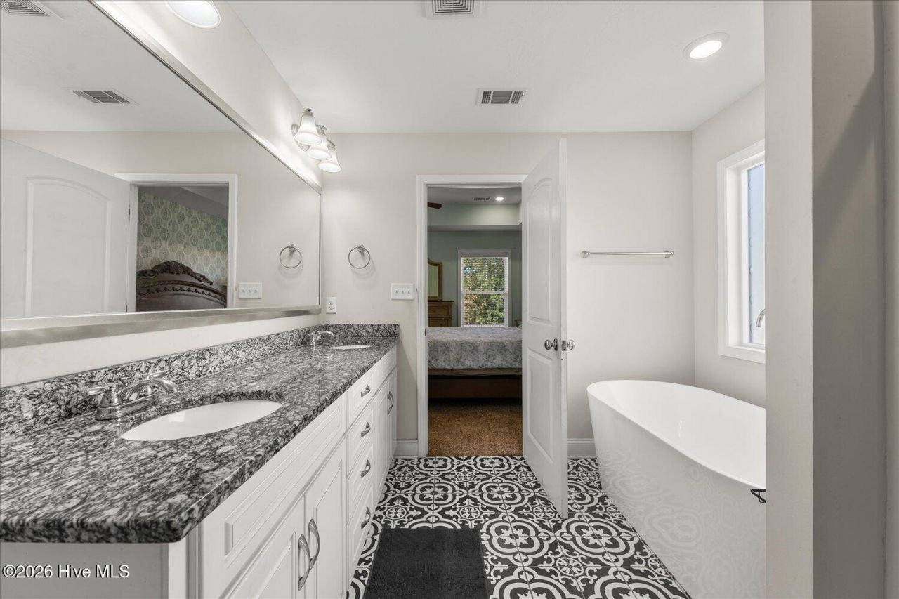1216 Bubbling Springs Drive Photo 28