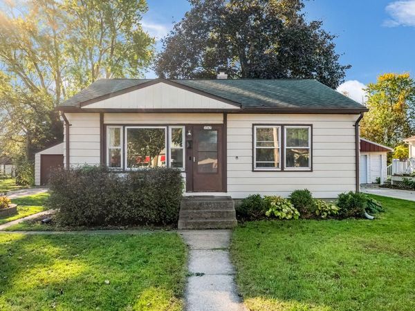 3347 E Denton AVENUE, Saint Francis, WI 53235