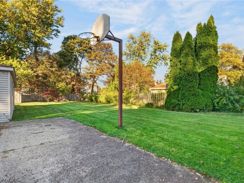 1222 W 6th Street, Lorain, OH 44052 Photo 38