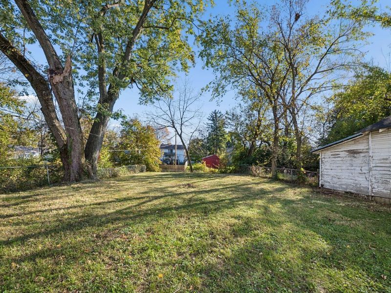 2033 Denune Avenue, Columbus, OH 43211 Photo 32