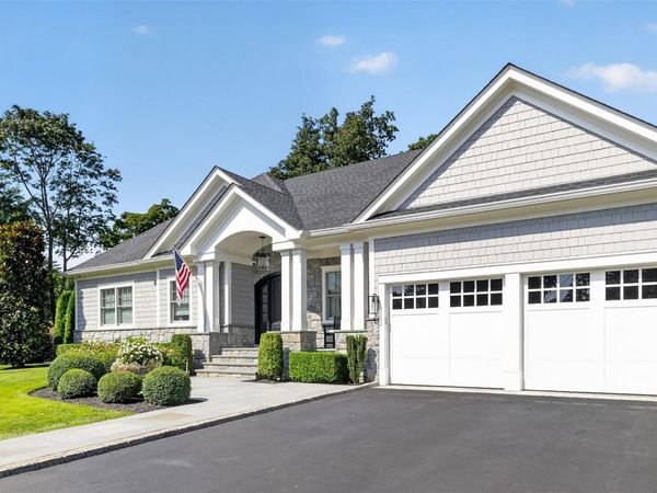 14 The Spur, Locust Valley, NY 11560