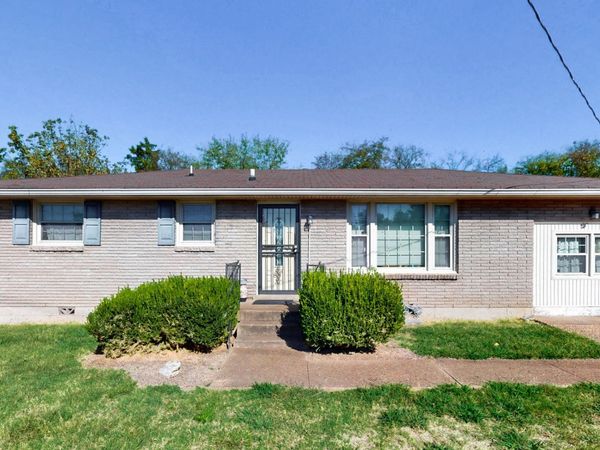 3307 Spears Rd, Nashville, TN 37207