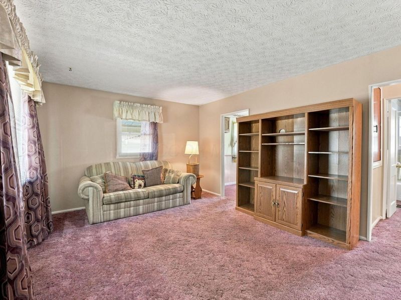 640 N Roosevelt Avenue, Lancaster, OH 43130 Photo 5