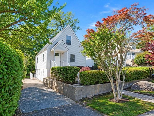 24 Grove Road, Rocky Point, NY 11778