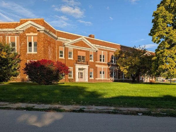 800 E Mcdevitt Avenue, Jackson, MI 49203
