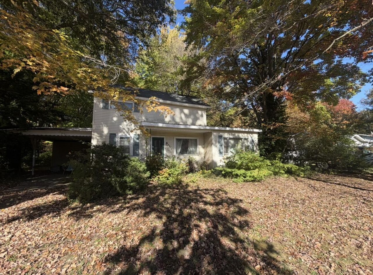 2072 W Giles Road, Muskegon, MI 49445 Main Photo