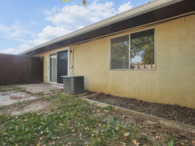 2336 Woodbrook Circle N, Unit B, Columbus, OH 43223 Photo 20