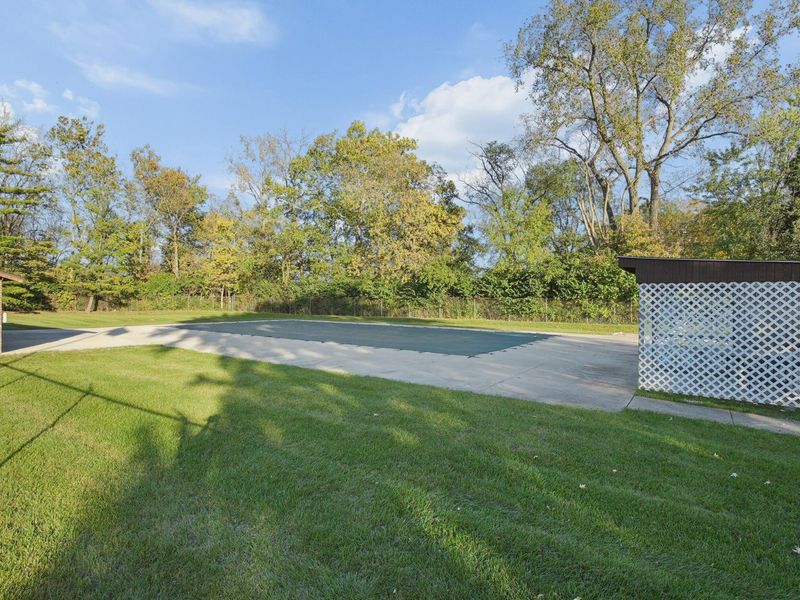 2336 Woodbrook Circle N, Unit B, Columbus, OH 43223 Photo 24