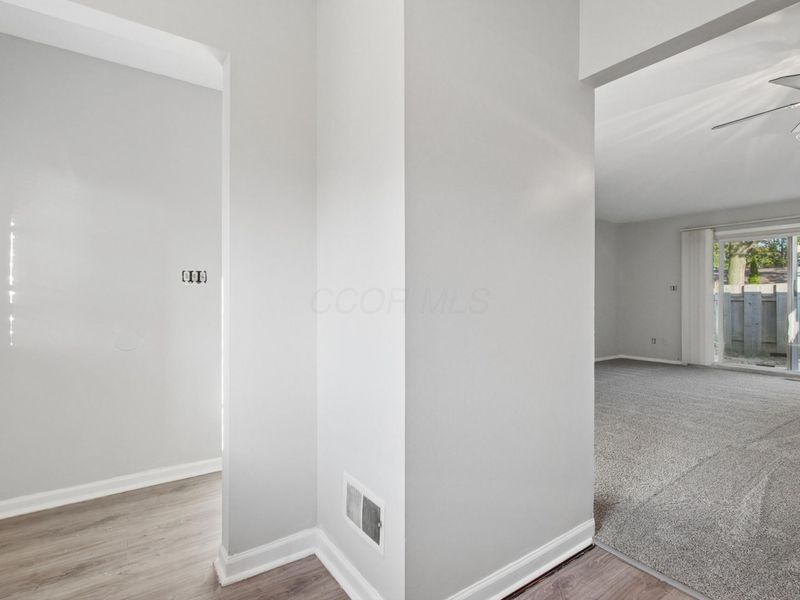 2336 Woodbrook Circle N, Unit B, Columbus, OH 43223 Photo 3