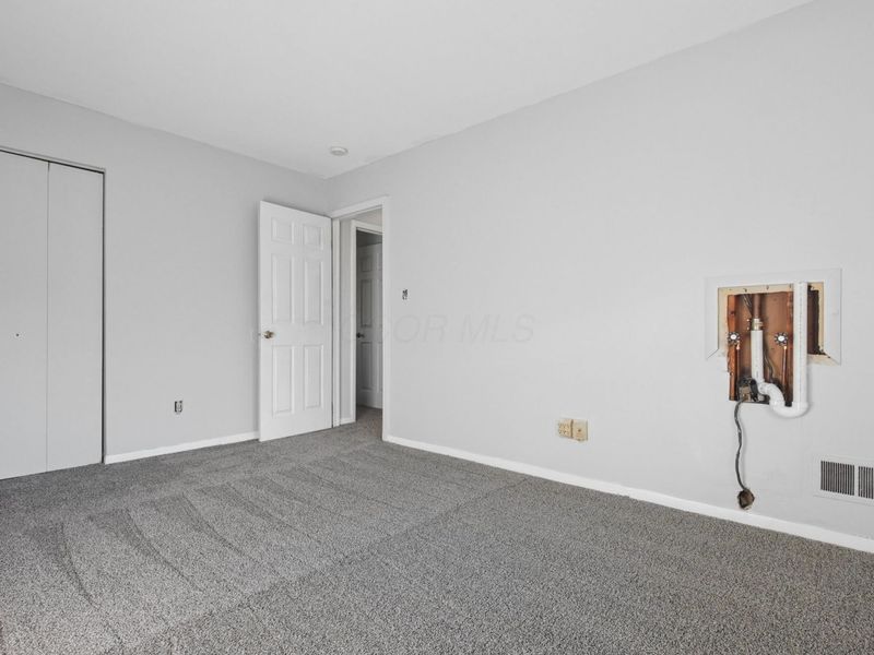 2336 Woodbrook Circle N, Unit B, Columbus, OH 43223 Photo 7
