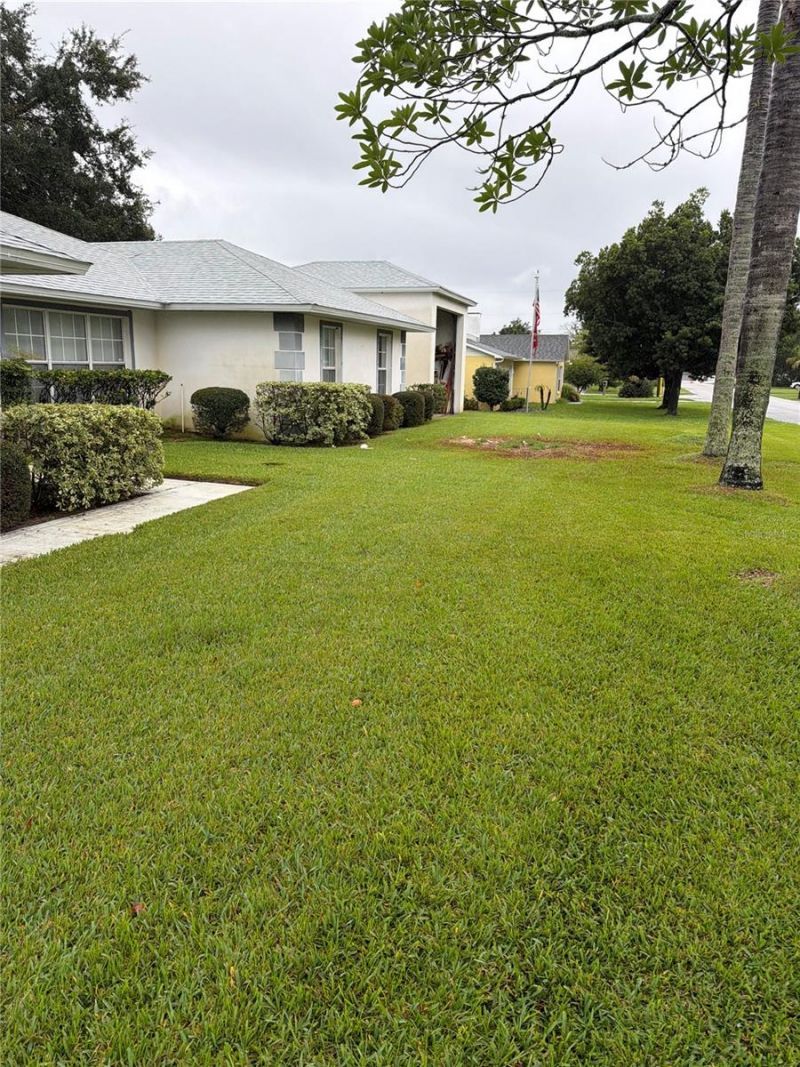 1601 South Center Street, Eustis, FL 32726 Main Photo