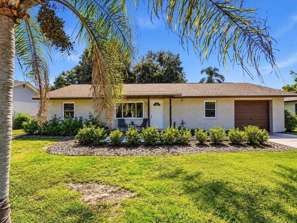 2827 DELROSE DRIVE N, LAKELAND, FL 33805