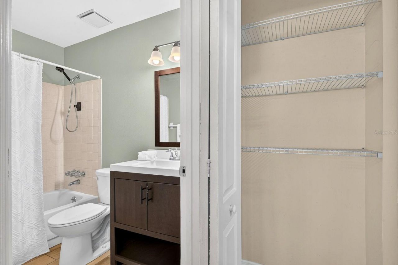 390 301 Boulevard W, Unit 10C, Bradenton, FL 34205 Photo