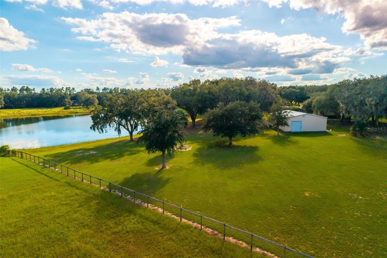 15330 Sky Lake Lane, Tavares, FL 32778 Photo