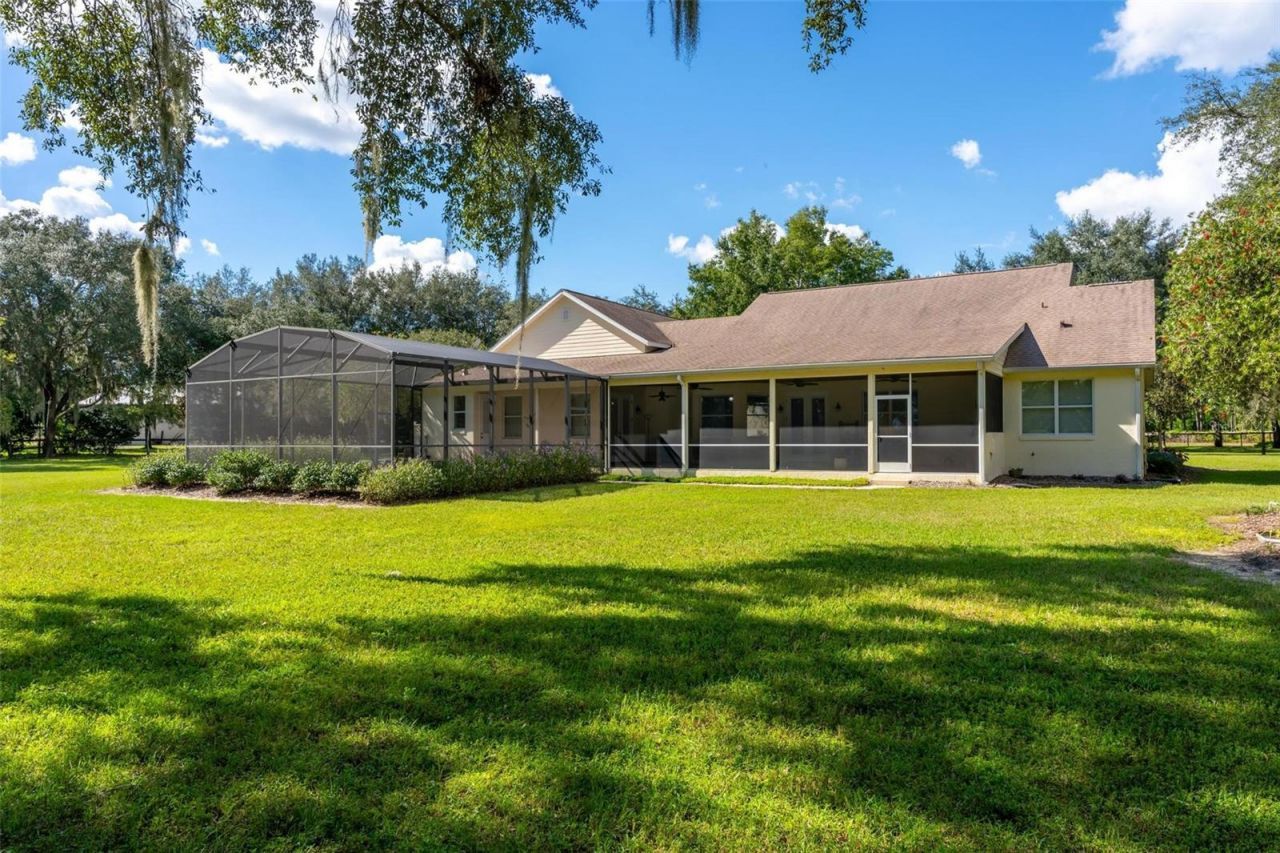 15330 Sky Lake Lane, Tavares, FL 32778 Photo