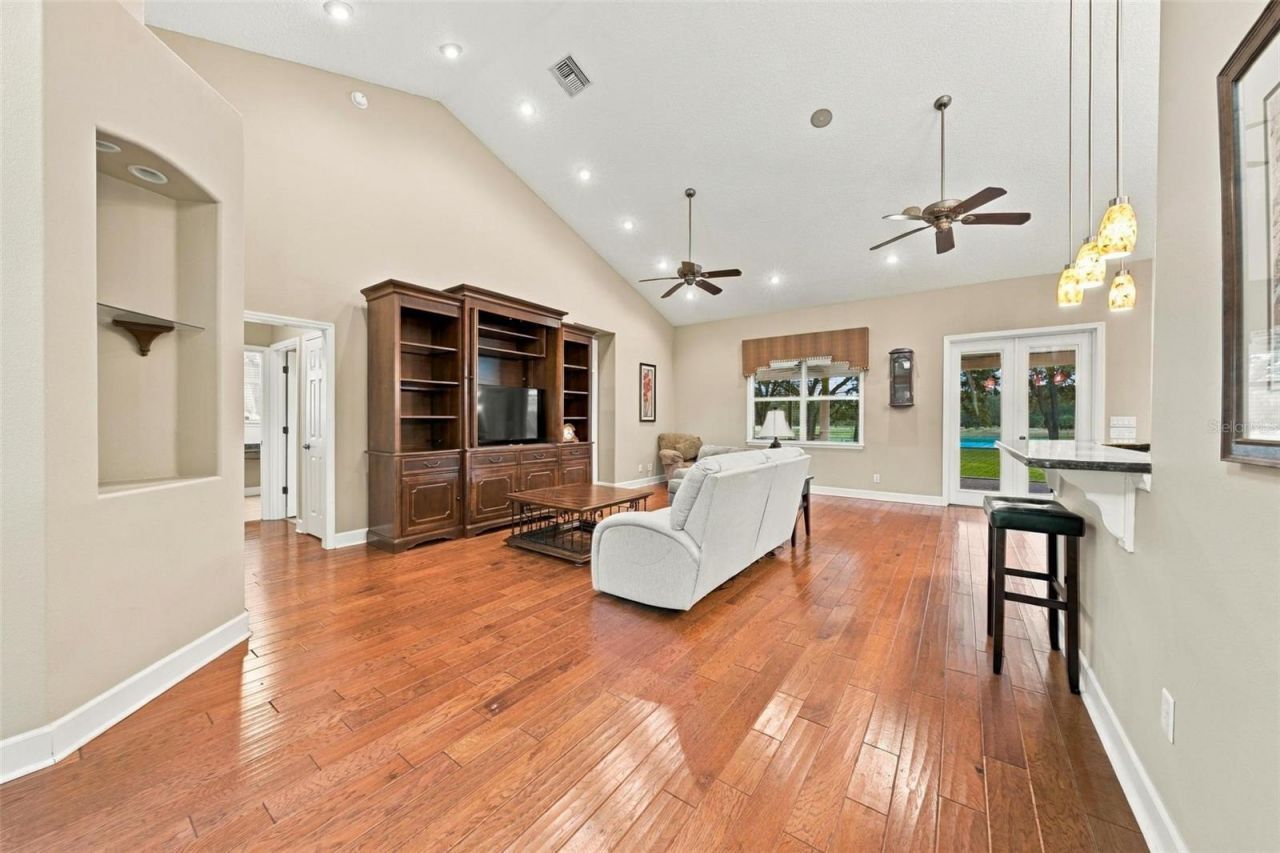 15330 Sky Lake Lane, Tavares, FL 32778 Photo