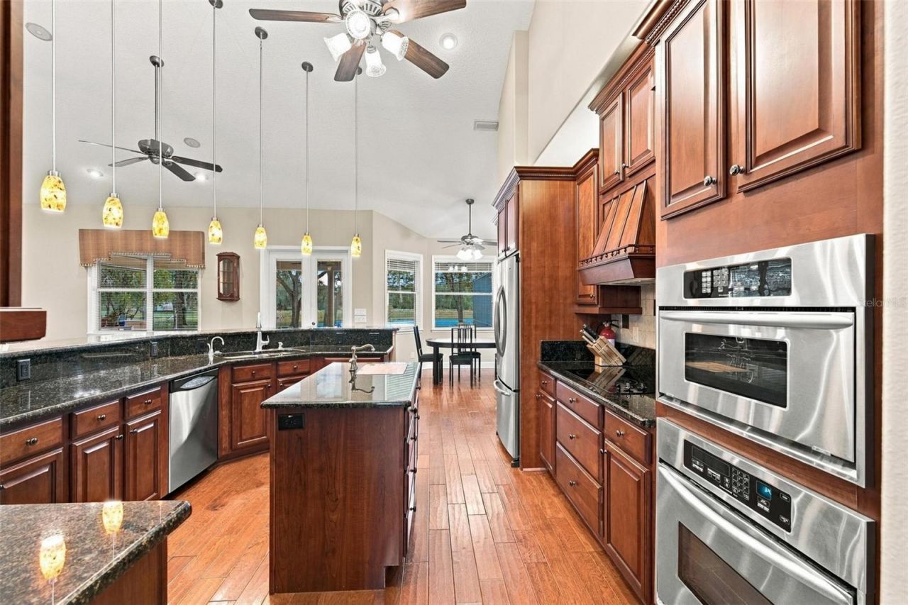 15330 Sky Lake Lane, Tavares, FL 32778 Photo