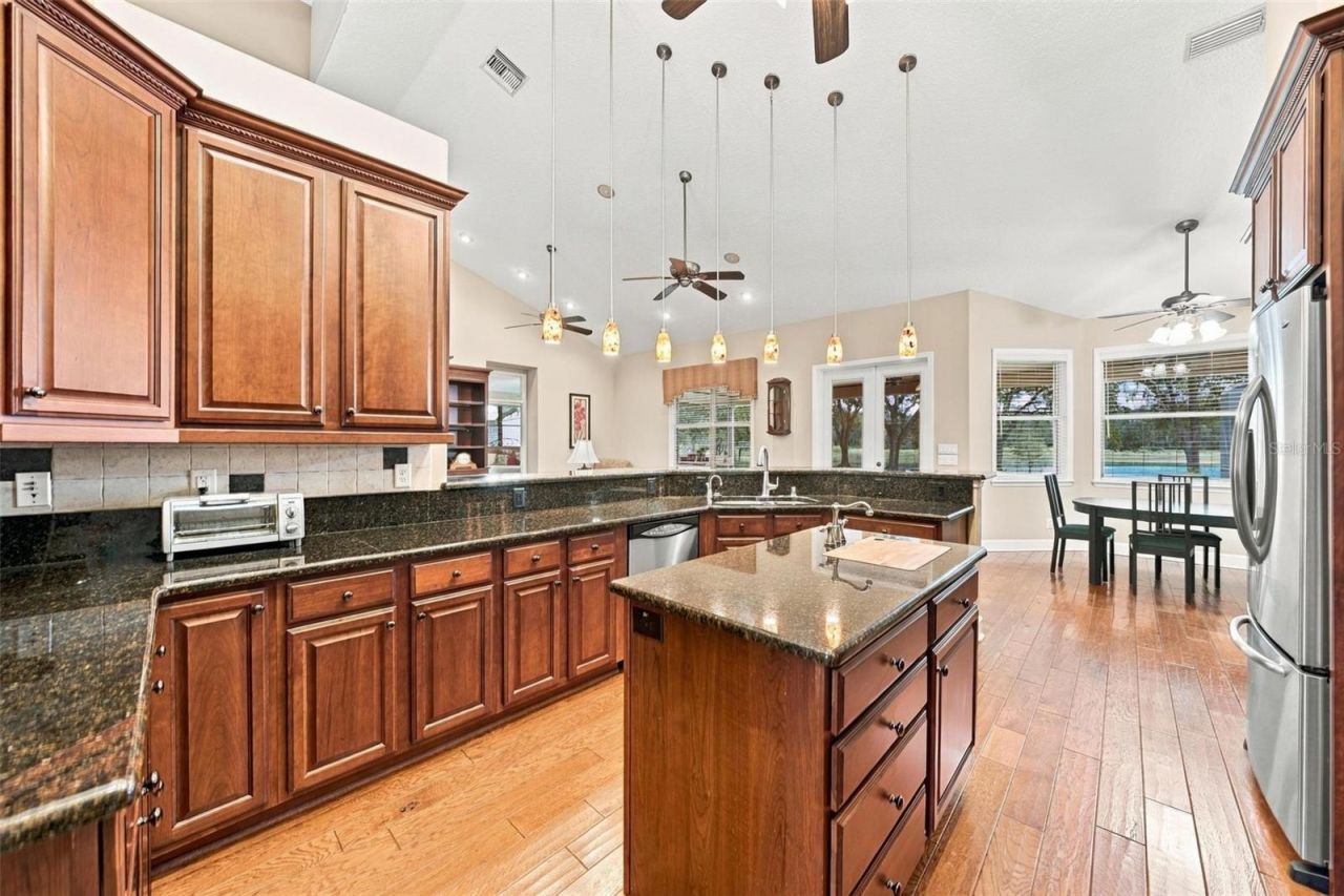 15330 Sky Lake Lane, Tavares, FL 32778 Photo