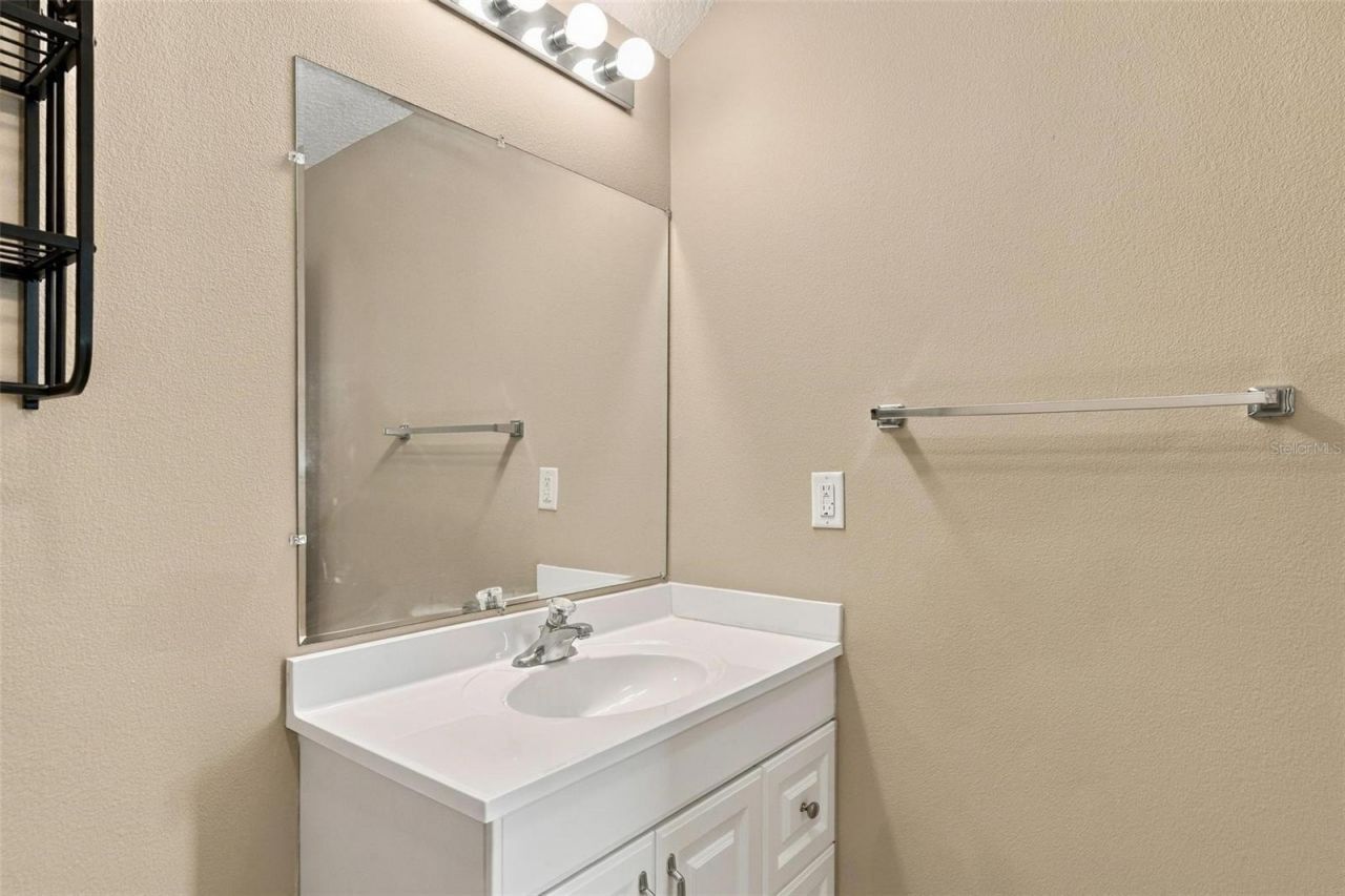 15330 Sky Lake Lane, Tavares, FL 32778 Photo