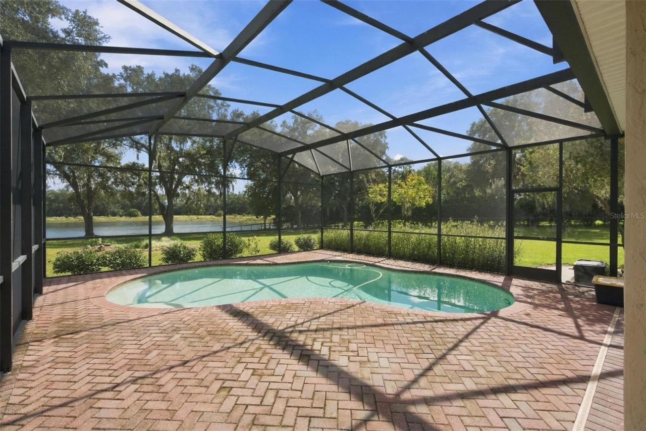 15330 Sky Lake Lane, Tavares, FL 32778 Photo
