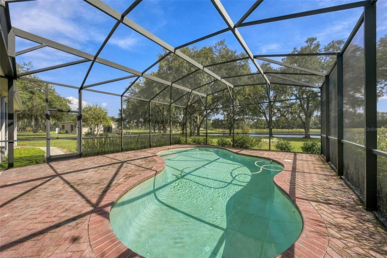 15330 Sky Lake Lane, Tavares, FL 32778 Photo