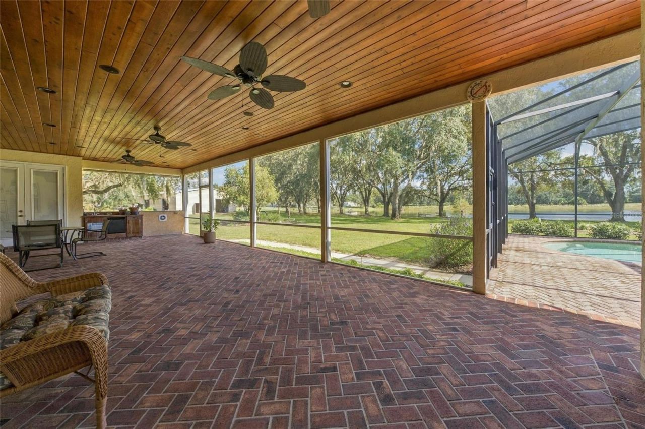 15330 Sky Lake Lane, Tavares, FL 32778 Photo
