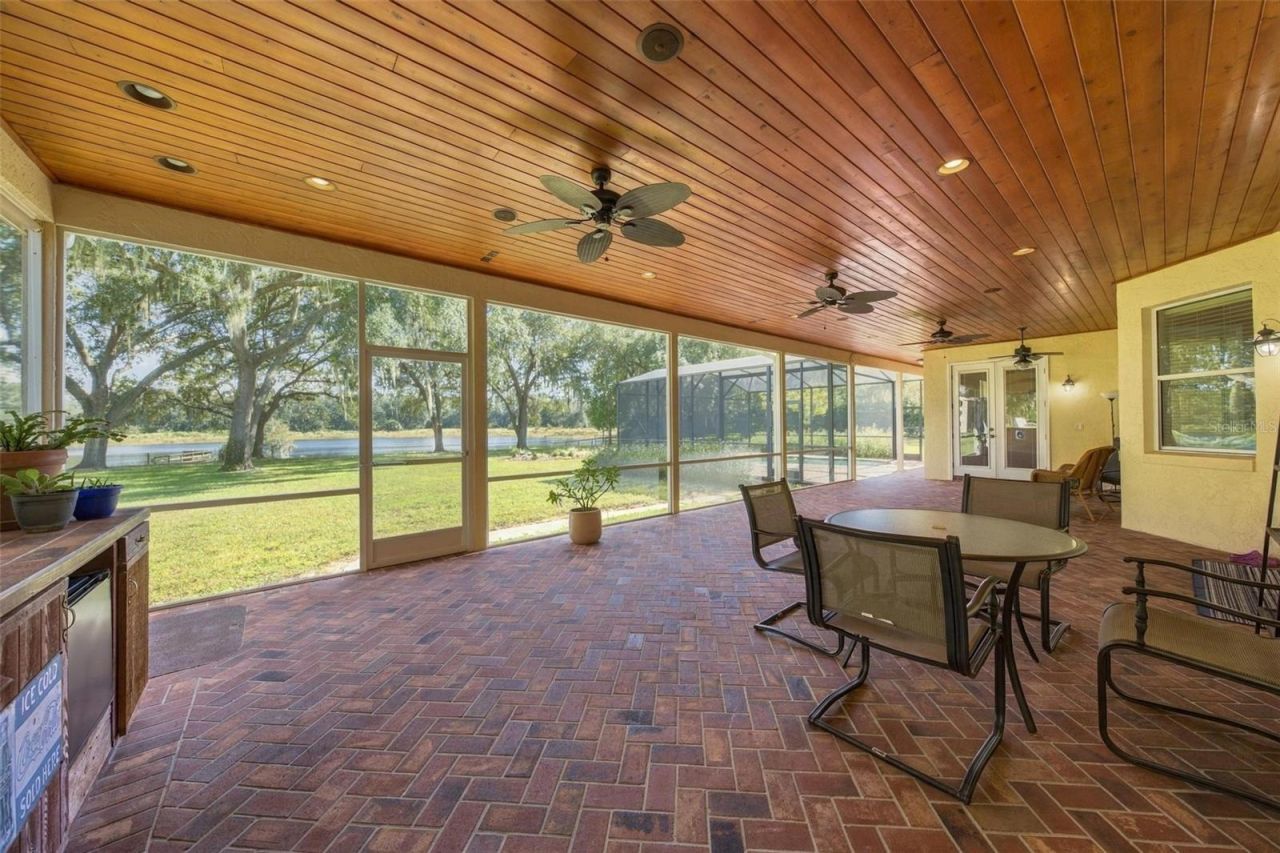15330 Sky Lake Lane, Tavares, FL 32778 Photo