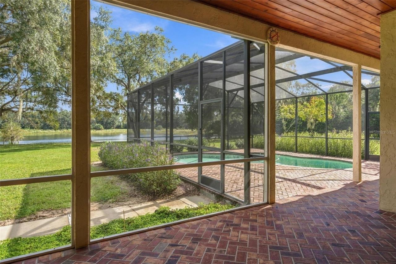 15330 Sky Lake Lane, Tavares, FL 32778 Photo