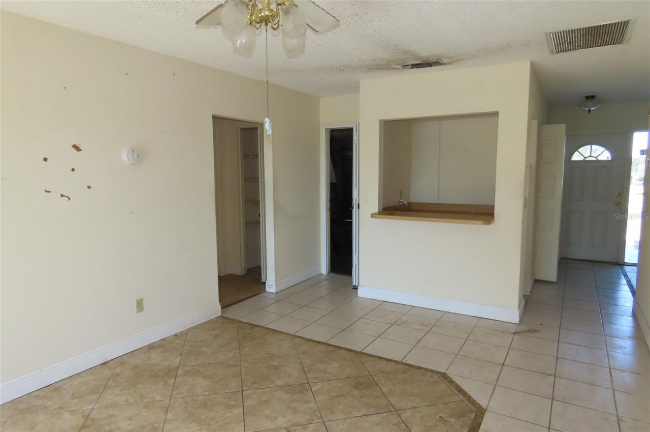 910 El Rancho Drive , Sun City Center, FL 33573 Photo