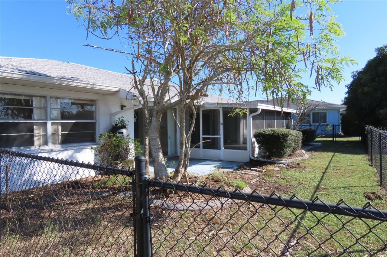 910 El Rancho Drive , Sun City Center, FL 33573 Photo