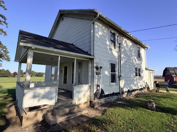 125 Sharp ROAD, Burlington, WI 53105