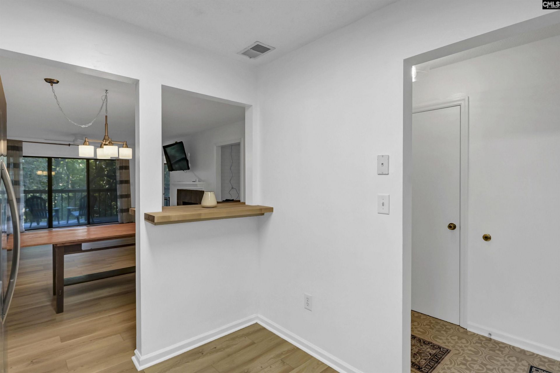 114 Edgewater Lane  Photo 9