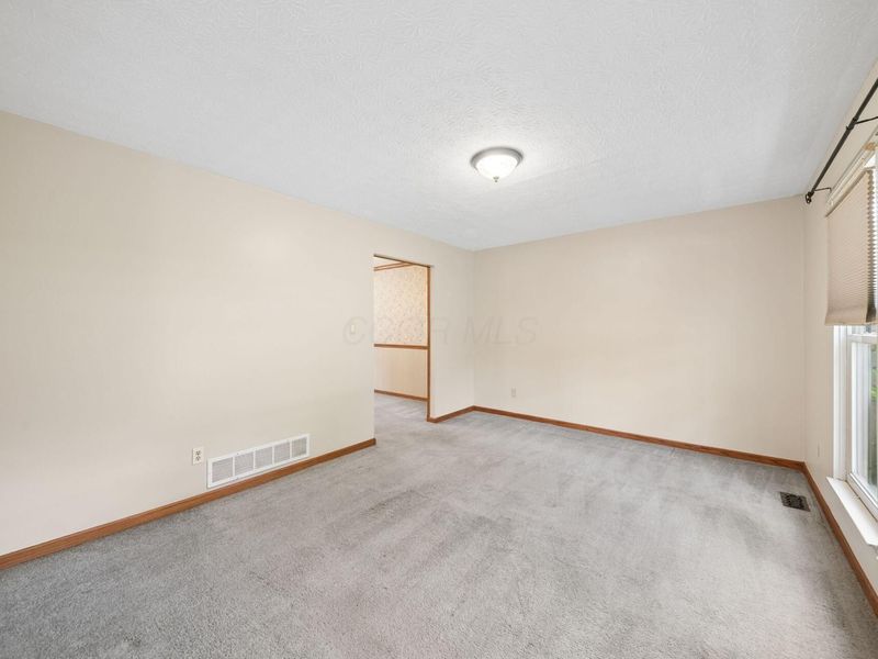 862 Ridenour Road , Columbus, OH 43230 Photo 8