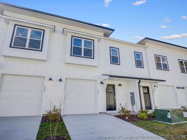 251 Townhome Lane , Southern Pines, NC 28387