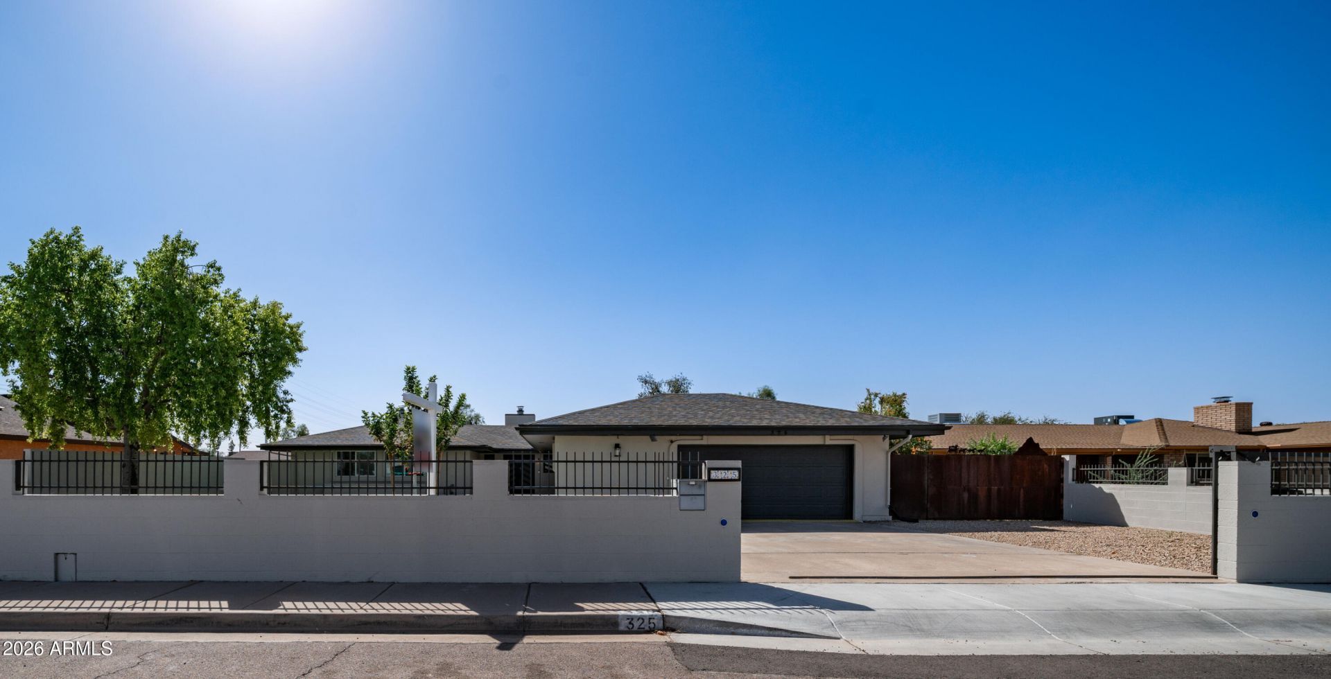 325 W MANHATTON Drive, Tempe, AZ 85282