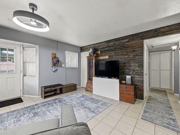 5345 W COUNTRY GABLES Drive, Glendale, AZ 85306