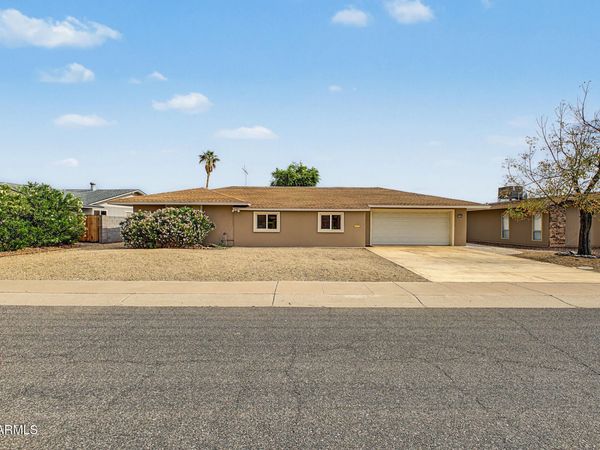 16854 N MEADOW PARK Drive, Sun City, AZ 85351