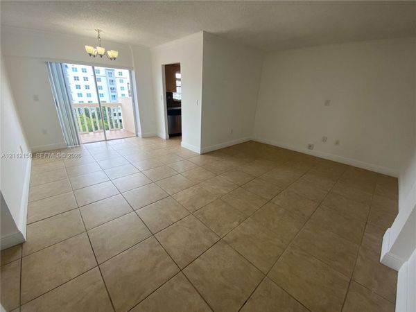 22 Salamanca Ave , Unit 703, Coral Gables, FL 33134