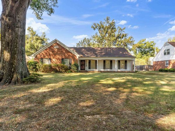 2447 MACKINNON DR, Memphis, TN 38119