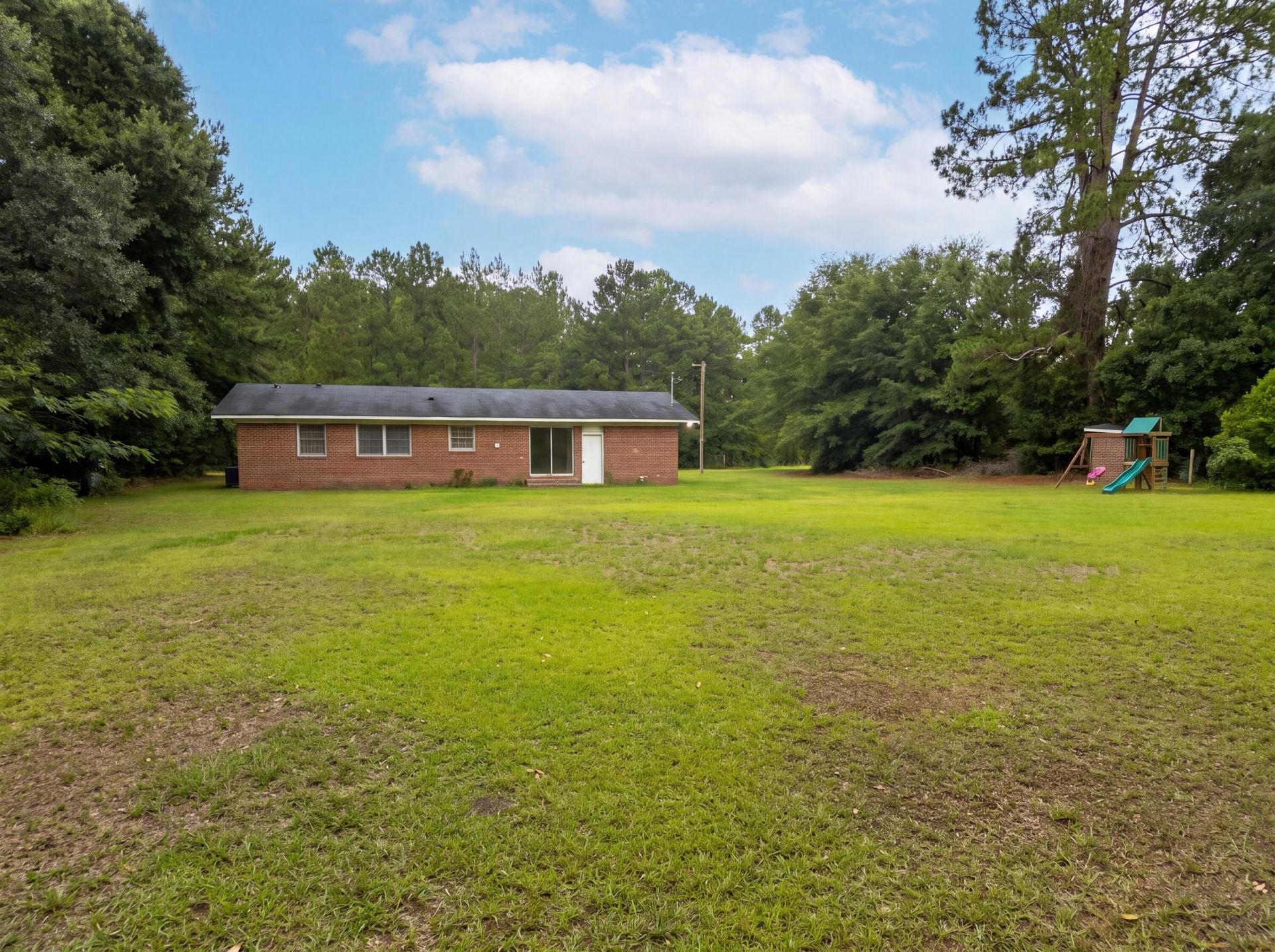 15 Altman Road Photo 5