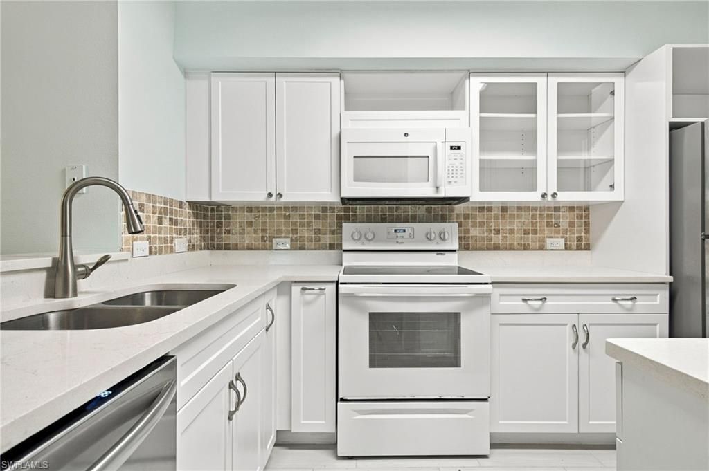 8880 Colonnades Ct W, Unit 413, Bonita Springs, FL 34135 Photo