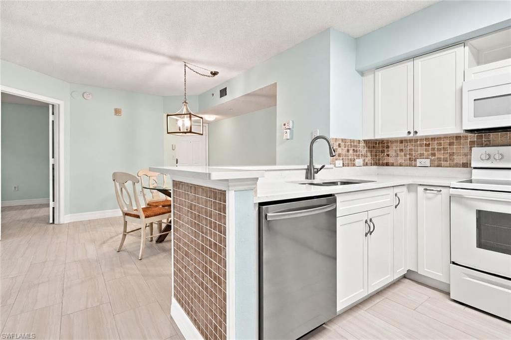 8880 Colonnades Ct W, Unit 413, Bonita Springs, FL 34135 Photo