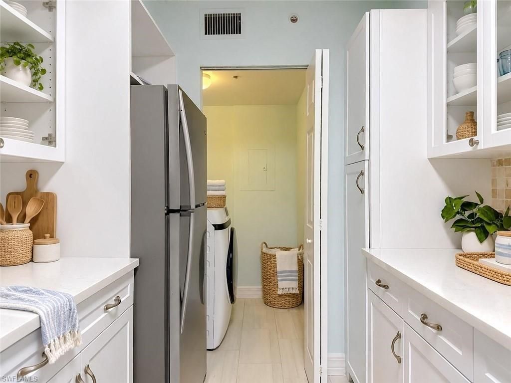 8880 Colonnades Ct W, Unit 413, Bonita Springs, FL 34135 Photo